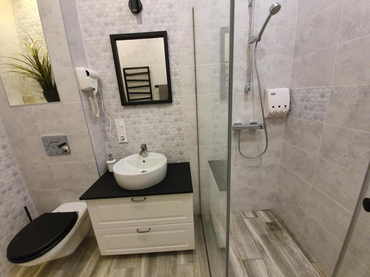 Apartamentai Su Jacuzzi ปาเนเวชิส ภายนอก รูปภาพ